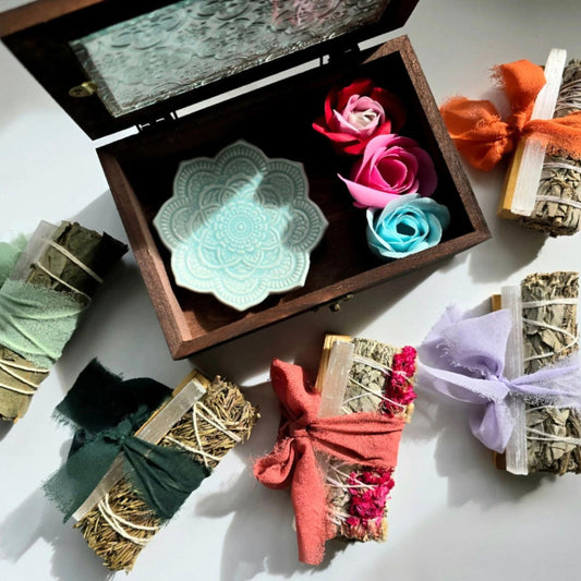 Vintage Gift Box with Smudge Kit